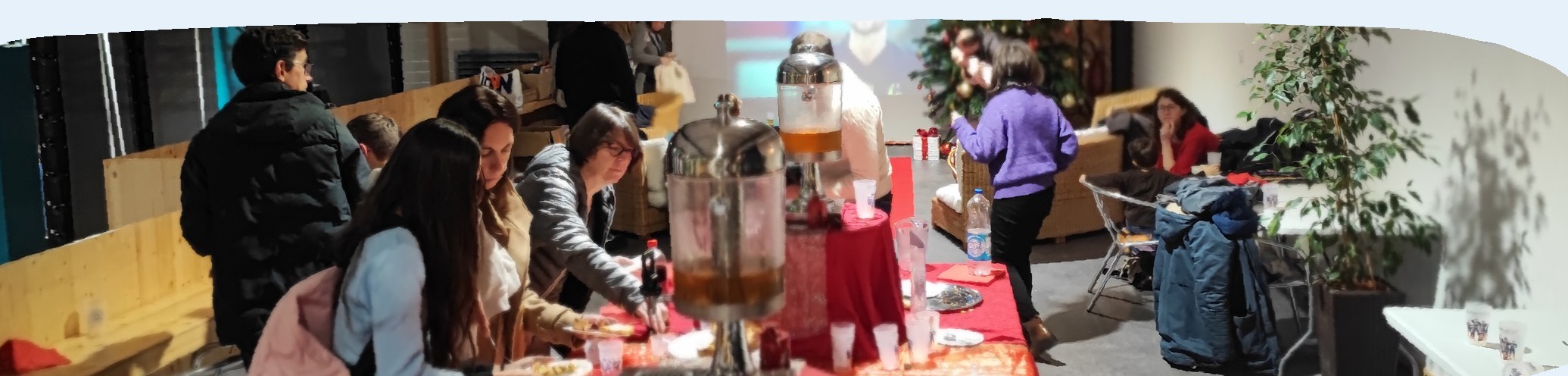 Buffet en pleine soirée d'entreprise